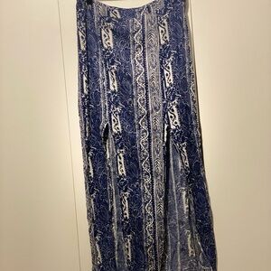 American Eagle Outfitters Blue and White Maxi Skirt